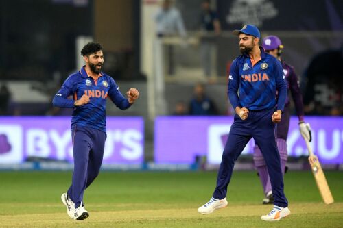 India demolish Scotland to stay in semi-final race Image