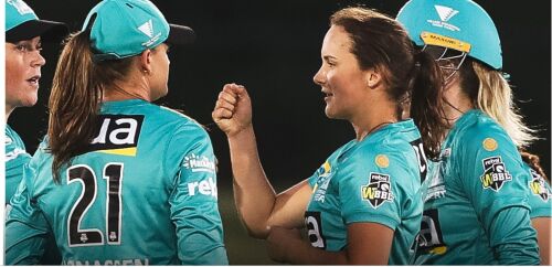 Women's Big Bash League 2021/22: Strikers into final with nine-wicket win over Renegades Image