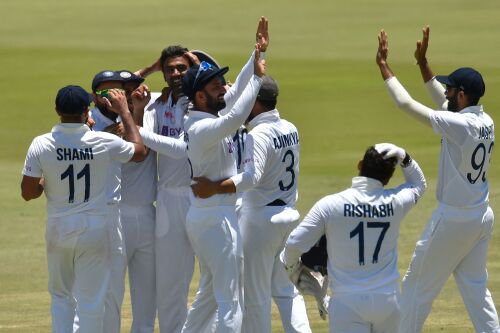 India closing in on victory Image