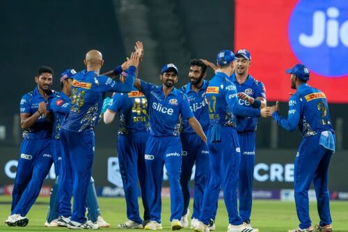 Mumbai beat Delhi to confirm RCB's Playoffs berth Image