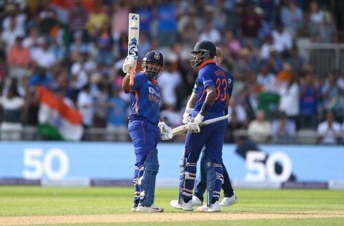 3rd ODI: Hardik, Pant help India hammer England by 5 wickets, win series 2-1 Image