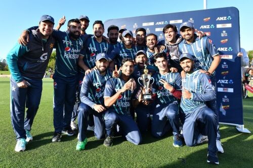 All-round show guides Pakistan to Tri-series title triumph over New Zealand Image