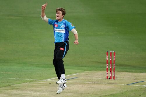 BBL: 'They just nicked them', says Strikers' Thornton after bowling out Thunder for 15 Image