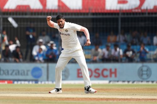 3rd Test, Day 2: Umesh, Ashwin pick three wickets each as India bowl out Australia for 197 Image